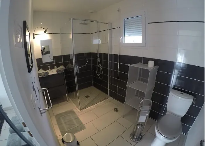 Chambres D'hotes L'abri Cotier Rue De La Baie * Pendé